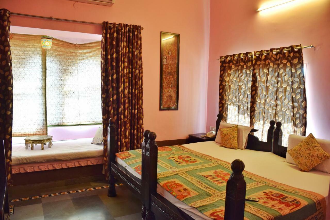 Hotel Kurabar Kothi Ουνταϊπούρ Εξωτερικό φωτογραφία
