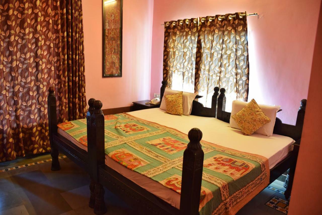 Hotel Kurabar Kothi Ουνταϊπούρ Εξωτερικό φωτογραφία